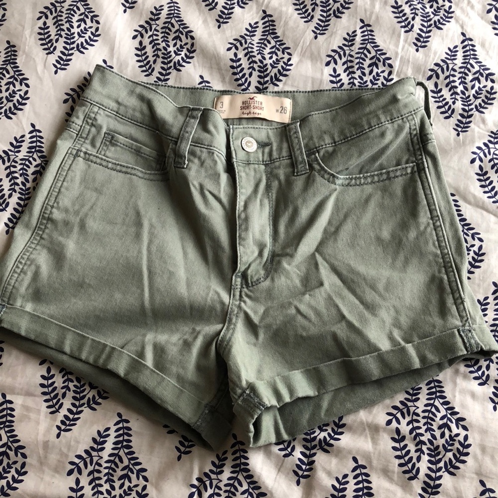 High waisted green shorts